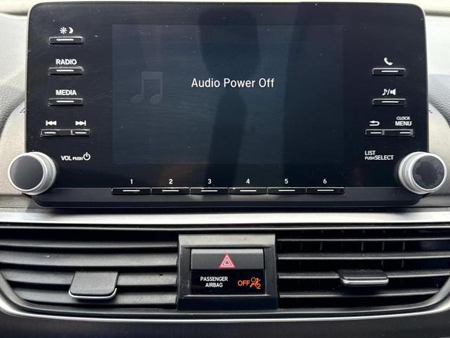 Photo of 2019 Platinum White Pearl Honda Accord