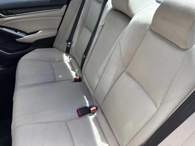 Photo of 2019 Platinum White Pearl Honda Accord