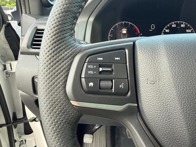 Photo of 2025 Platinum White Pearl Honda Ridgeline