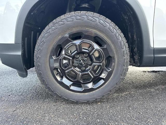 Photo of 2025 Platinum White Pearl Honda Ridgeline
