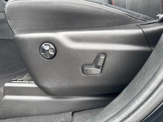 Photo of 2023 DB Black Clearcoat Dodge Durango