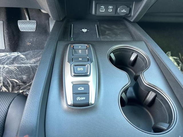 Photo of 2025 Sonic Gray Pearl Honda Ridgeline