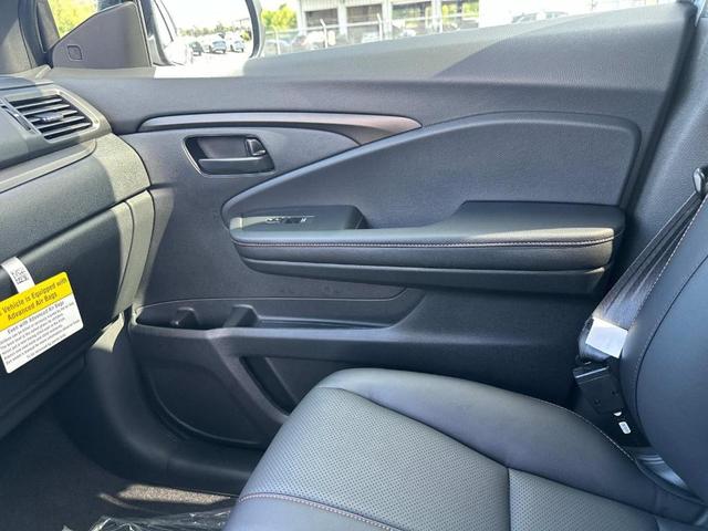 Photo of 2025 Sonic Gray Pearl Honda Ridgeline