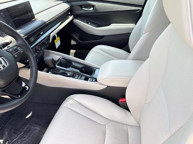 Photo of 2025 Meteorite Gray Metallic Honda Accord Hybrid