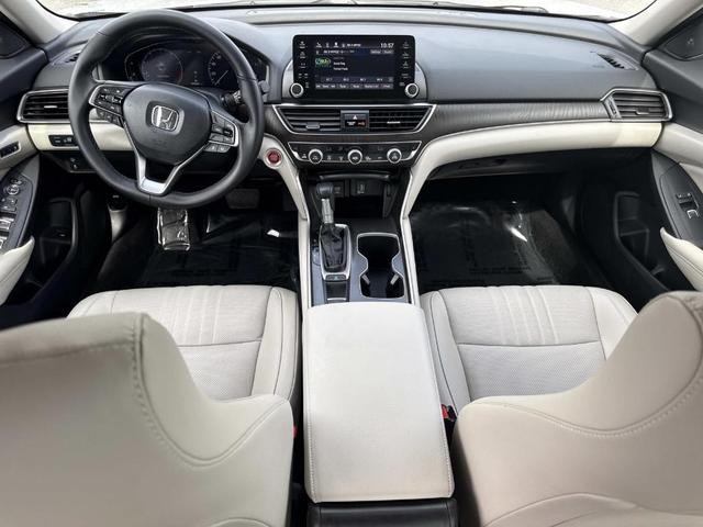 Photo of 2019 Platinum White Pearl Honda Accord