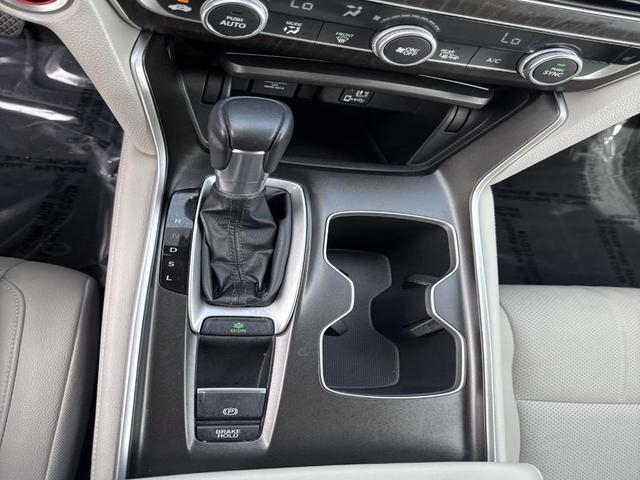 Photo of 2019 Platinum White Pearl Honda Accord