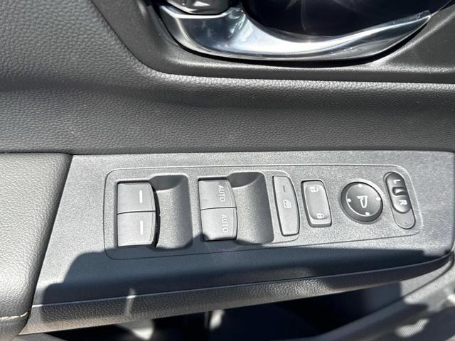 Photo of 2026 Crystal Black Pearl Honda CR-V Hybrid