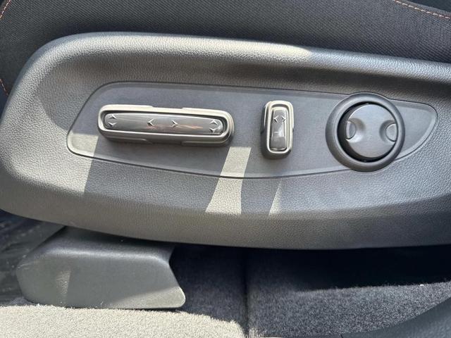 Photo of 2026 Crystal Black Pearl Honda CR-V Hybrid