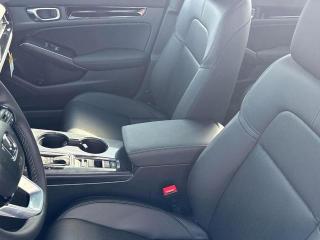 Photo of 2026 Platinum White Pearl Honda Civic Hybrid