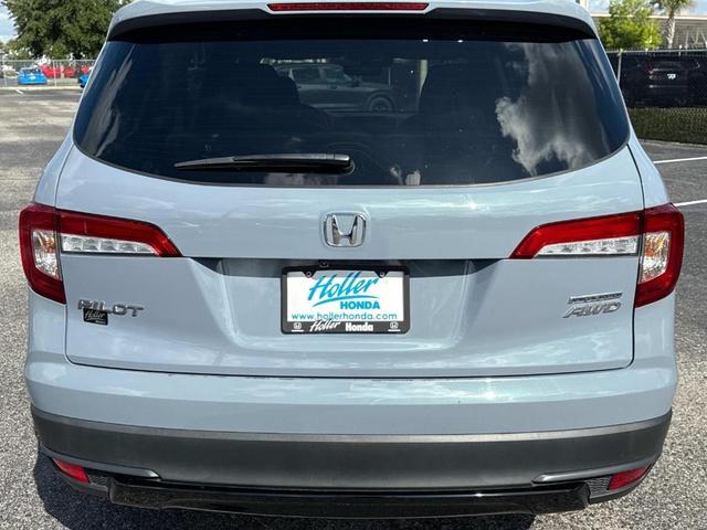Photo of 2022 Sonic Gray Pearl Honda Pilot