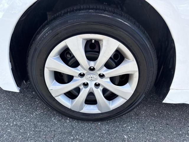 Photo of 2022 Classic Silver Metallic Toyota Corolla