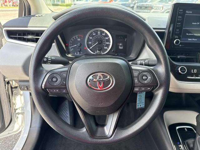 Photo of 2022 Classic Silver Metallic Toyota Corolla