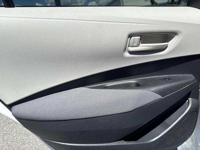 Photo of 2022 Classic Silver Metallic Toyota Corolla