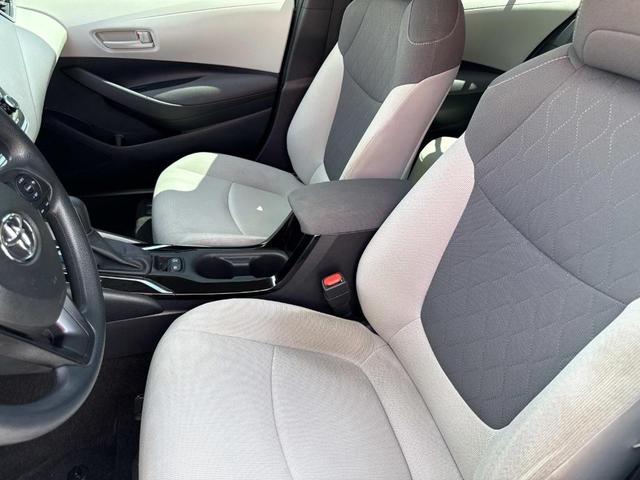 Photo of 2022 Classic Silver Metallic Toyota Corolla