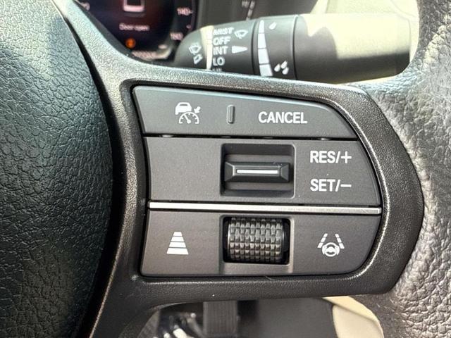 Photo of 2025 Platinum White Pearl Honda Accord