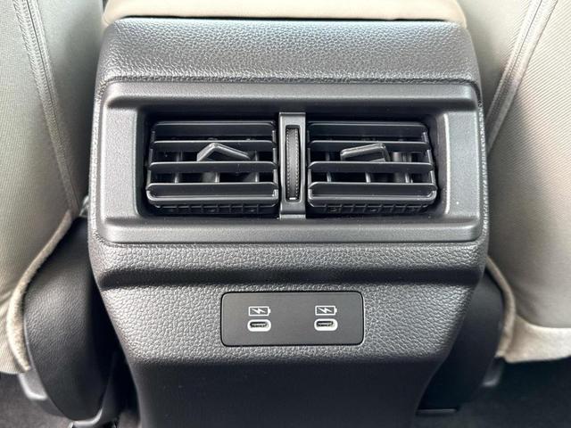 Photo of 2025 Platinum White Pearl Honda Accord