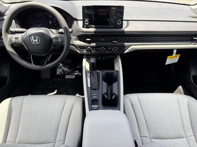 Photo of 2025 Platinum White Pearl Honda Accord
