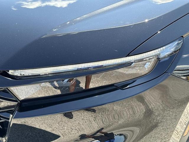Photo of 2026 Crystal Black Pearl Honda CR-V Hybrid