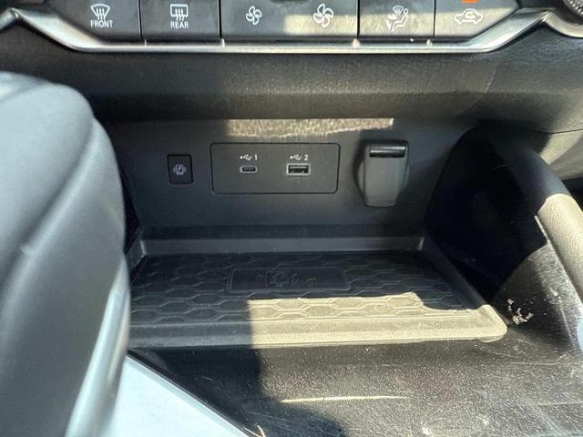 Photo of 2023 Gun Metallic Nissan Altima