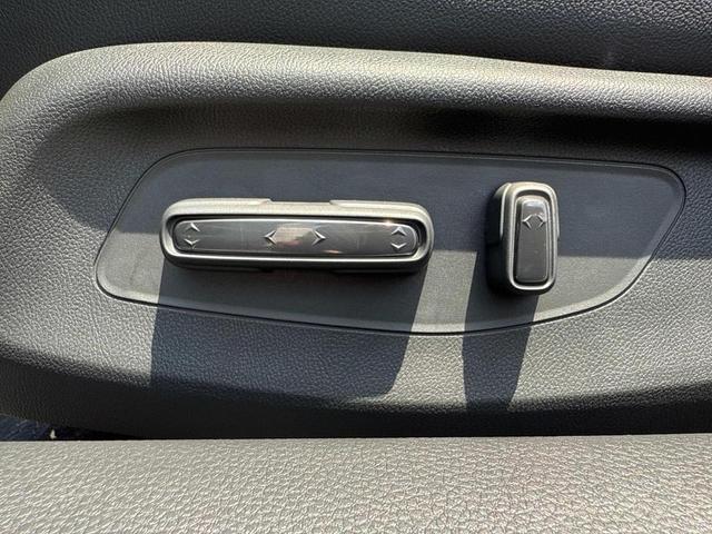 Photo of 2025 Crystal Black Pearl Honda Civic Hybrid