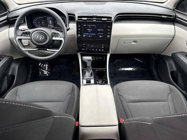 Photo of 2024 Shimmering Silver Hyundai TUCSON