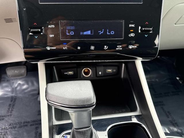 Photo of 2024 Shimmering Silver Hyundai TUCSON