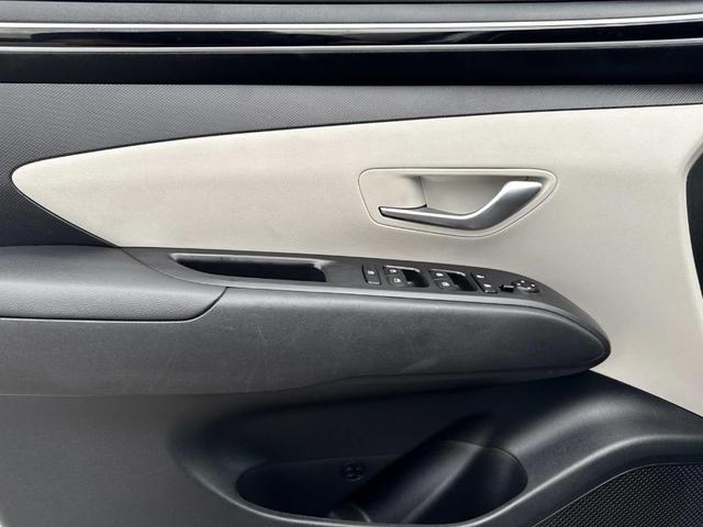 Photo of 2024 Shimmering Silver Hyundai TUCSON