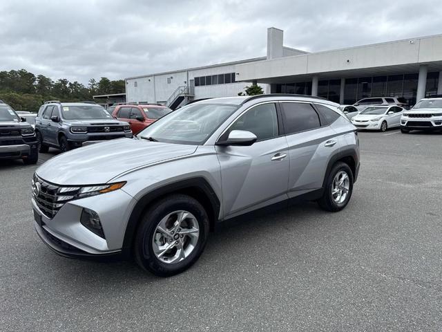 Photo of 2024 Shimmering Silver Hyundai TUCSON