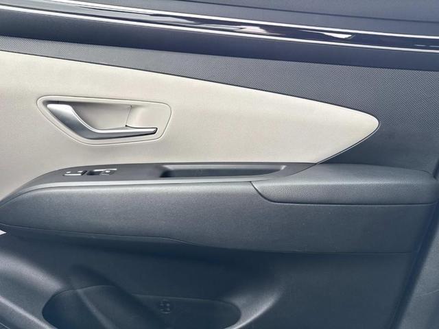 Photo of 2024 Shimmering Silver Hyundai TUCSON
