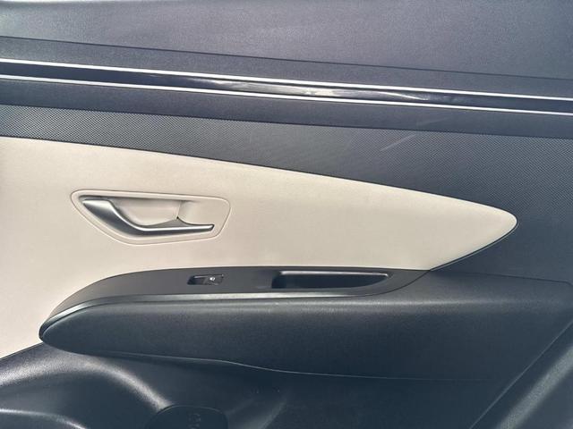 Photo of 2024 Shimmering Silver Hyundai TUCSON