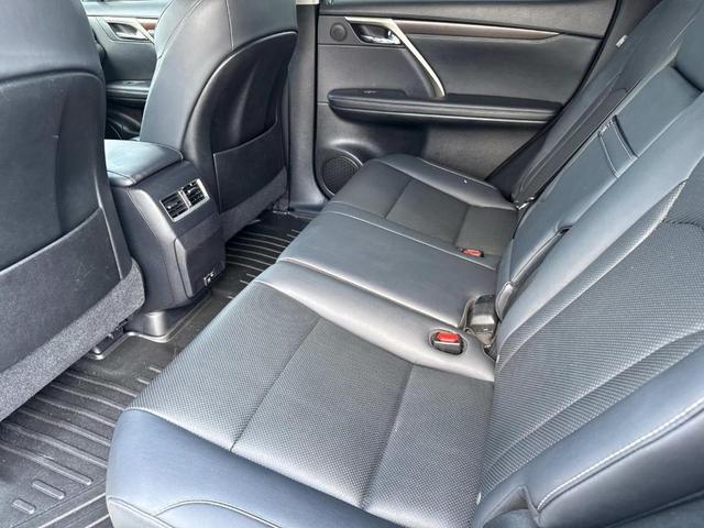 Photo of 2021 Atomic Silver Lexus RX 350