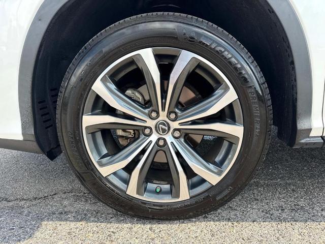 Photo of 2021 Atomic Silver Lexus RX 350