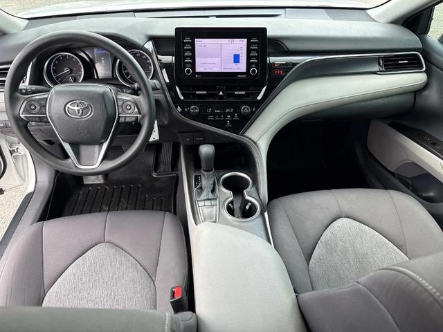 Photo of 2022 Super White Toyota Camry