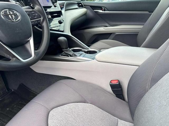 Photo of 2022 Super White Toyota Camry