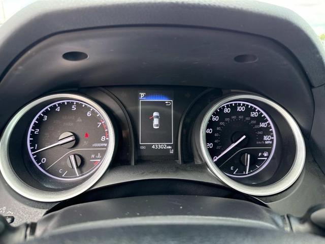 Photo of 2022 Super White Toyota Camry