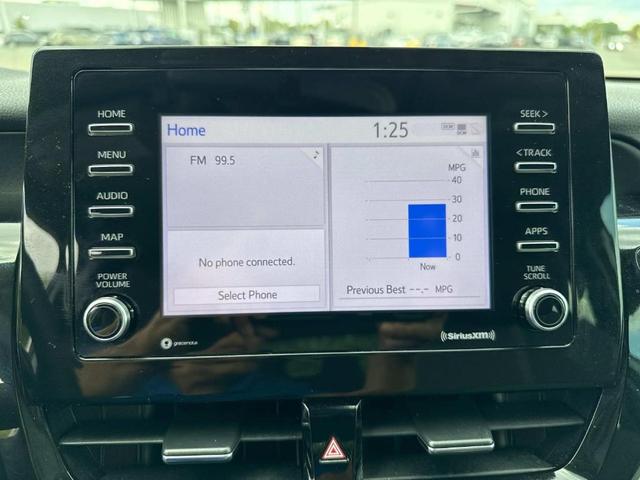 Photo of 2022 Super White Toyota Camry