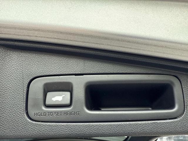 Photo of 2022 Lunar Silver Metallic Honda CR-V
