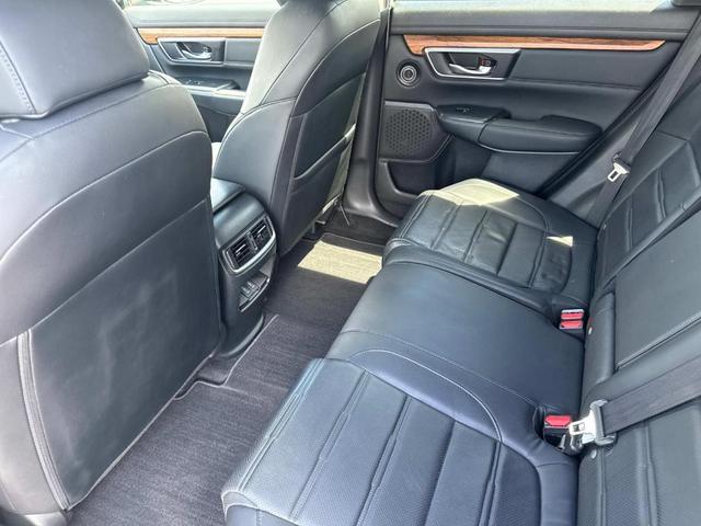 Photo of 2022 Lunar Silver Metallic Honda CR-V