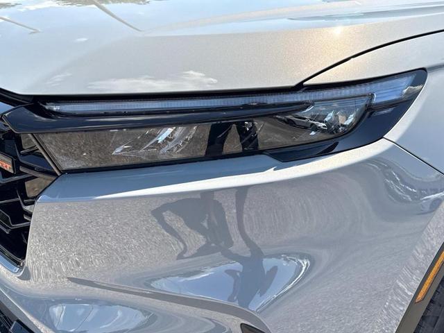 Photo of 2026 Urban Gray Pearl Honda CR-V Hybrid