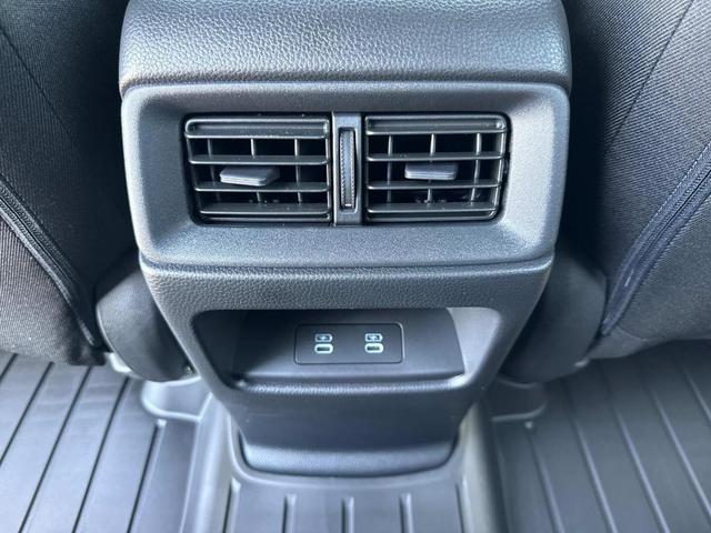 Photo of 2026 Urban Gray Pearl Honda CR-V Hybrid