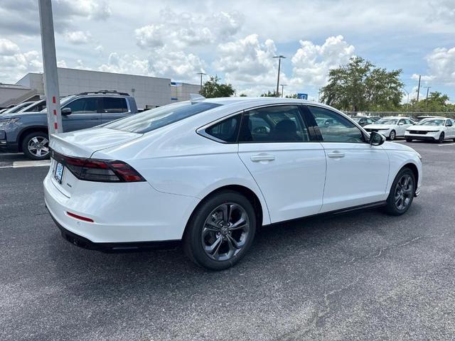 Photo of 2025 Platinum White Pearl Honda Accord Hybrid