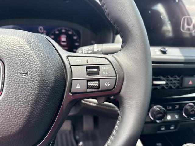 Photo of 2025 Platinum White Pearl Honda Accord Hybrid