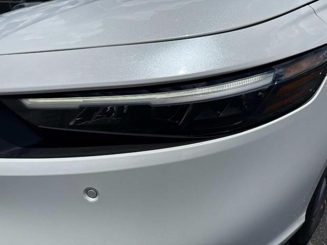 Photo of 2025 Platinum White Pearl Honda Accord Hybrid