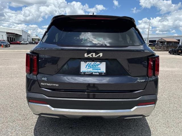 Photo of 2025 Metal Kia Sorento