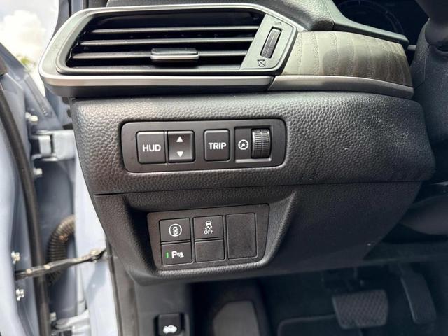 Photo of 2022 Sonic Gray Pearl Honda Accord Hybrid