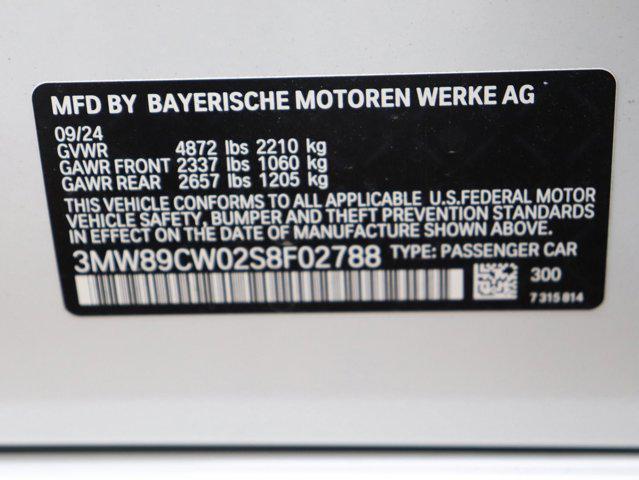 Photo of 2025 Alpine White BMW 330