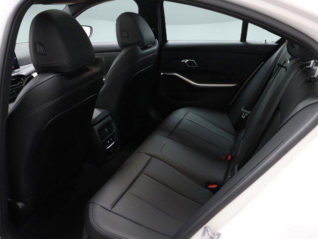 Photo of 2025 Alpine White BMW 330