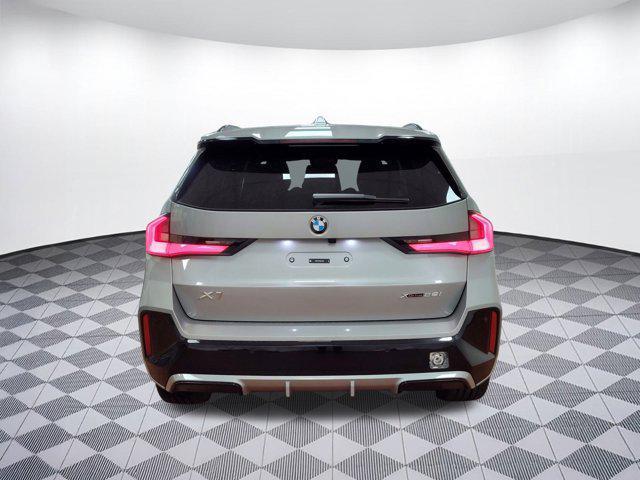 Photo of 2025 Space Silver Metallic BMW X1