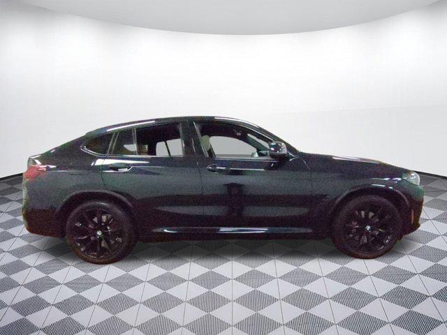 Photo of 2023 Carbon Black Metallic BMW X4