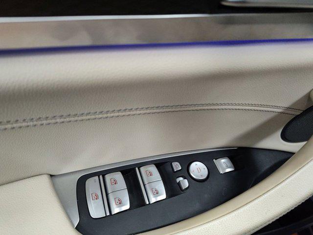 Photo of 2023 Carbon Black Metallic BMW X4
